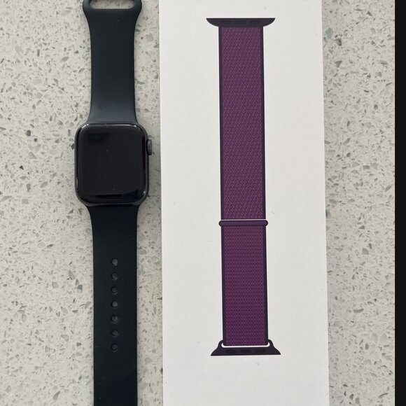 Apple Watch Series 6 (44mm, Aluminum case) in Space Gray with a Black Sport